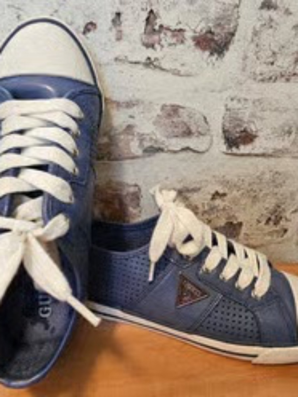 GUESS Size 7 Women's Blue Tennis Shoes lot6530